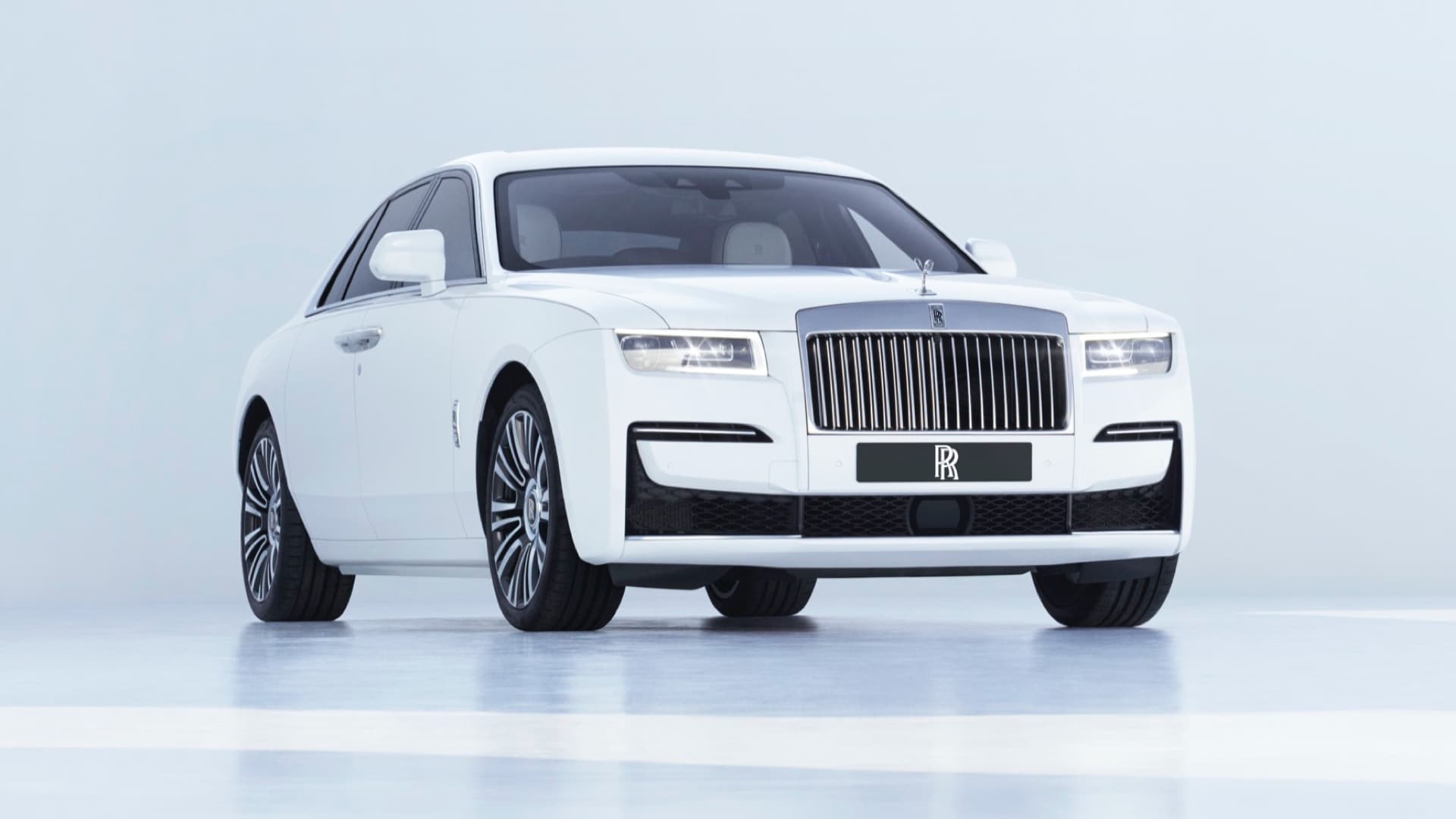 Luxury Rolls-Royce Motor Cars Dealer in Dubai