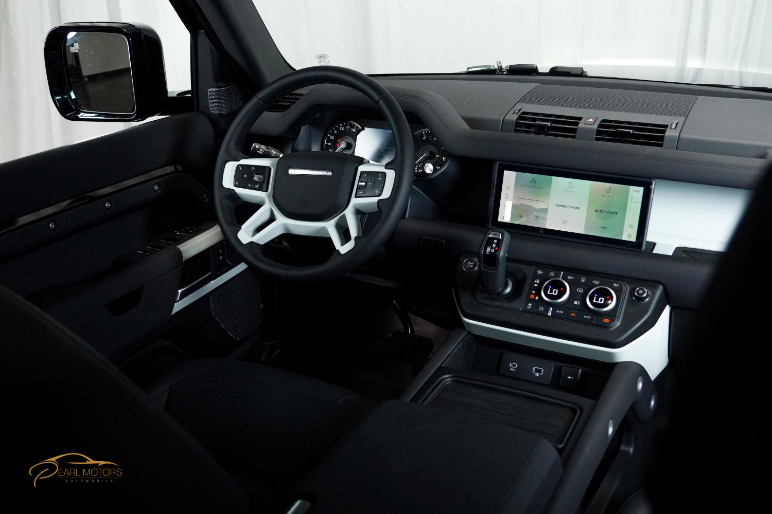 Land Rover Defender 110 Hybrid